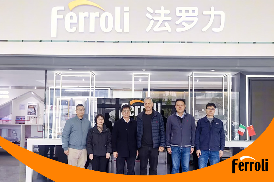 鹤山市市长张华景考察金沙js800000广东生产基地